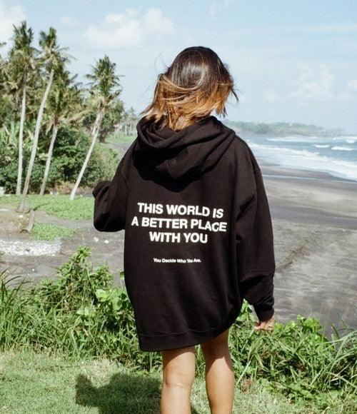 Focus sur les pulls oversize : Comment les porter avec style
